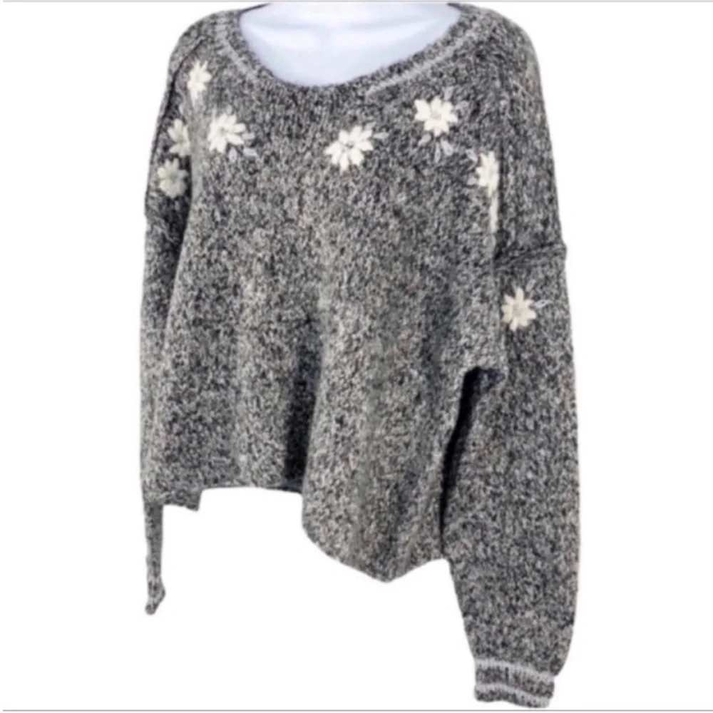 WILDFOX flower field Lewis sweater NEW